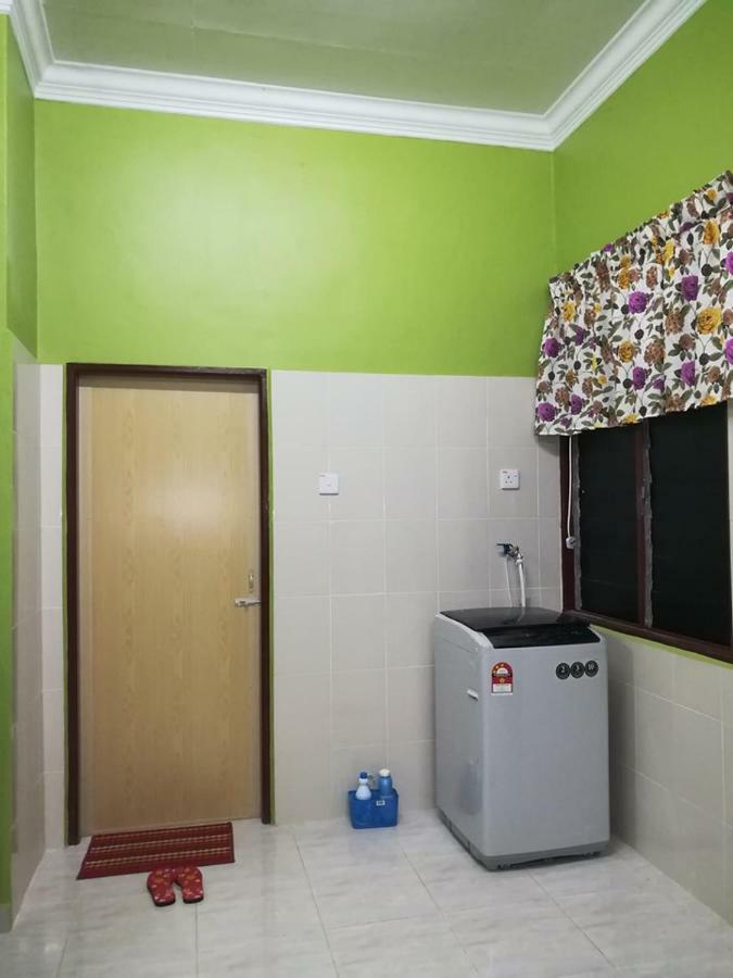 Homestay Damai Yusmila Kuala Terengganu Exterior photo