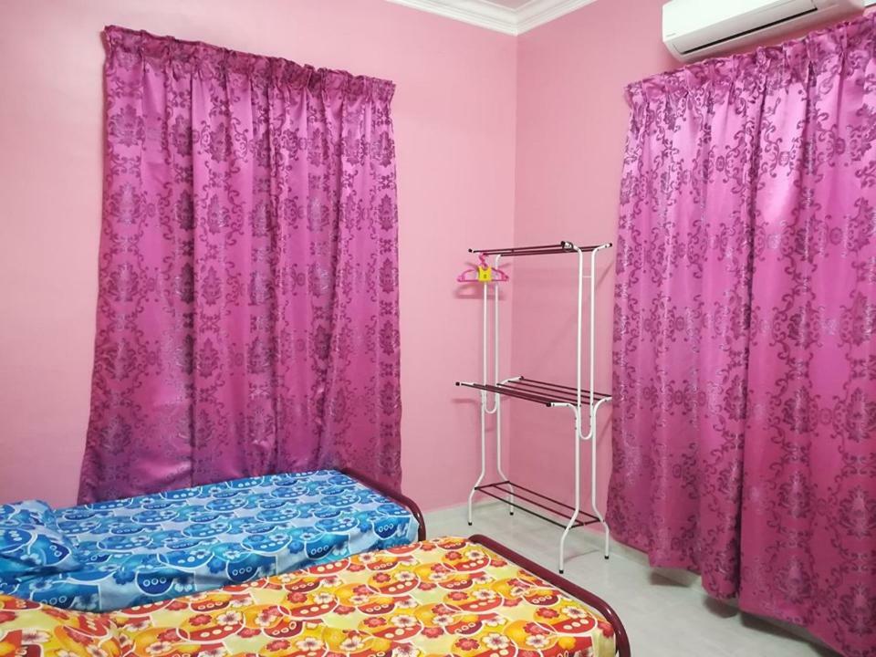 Homestay Damai Yusmila Kuala Terengganu Exterior photo